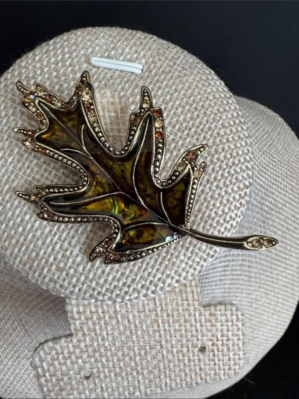 Vintage Liz Claiborne Gold Tone Oak Leaf Brooch